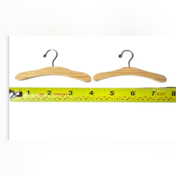 Vintage armoire Barbie scale closet very detailed - Picture 8 of 8